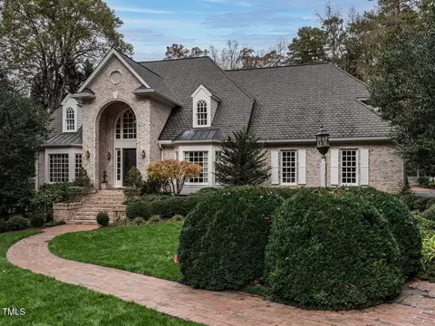 1117 Silver Oaks Ct, Raleigh, NC 27614