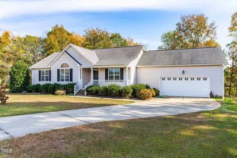 24 Lawrence Ct, Smithfield, NC 27577