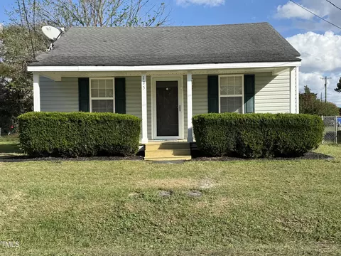 125 S Isabella St, Coats, NC 27521