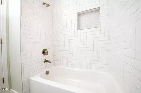 Bath - 831 Ridgeway Ave, Durham, NC 27701 photo 1 of 1