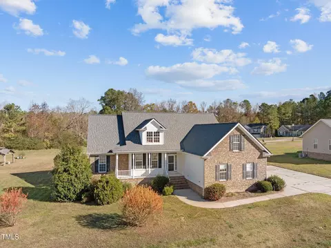 206 W Waycliff Rd, Henderson, NC 27537