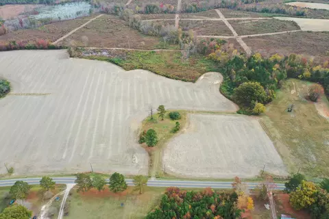 11865 Crooked Swamp Rd, Whitakers, NC 27891