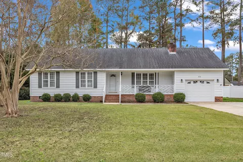 420 Bennett Dr, Selma, NC 27576