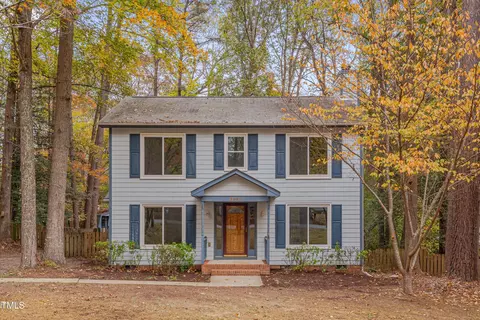 2020 Englewood Dr, Apex, NC 27539
