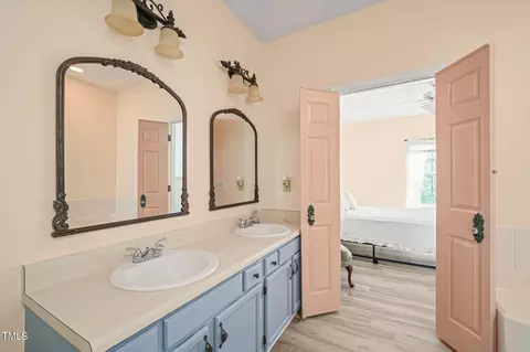Bath - 1216 Kendall Dr, Durham, NC 27703 photo 1 of 3