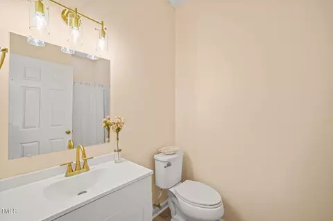 Bath - 1216 Kendall Dr, Durham, NC 27703 photo 3 of 3