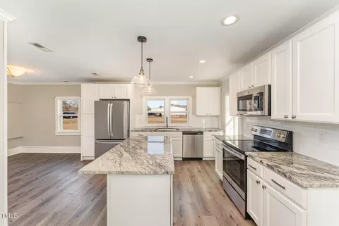 3040 Basstown Rd, Clinton, NC 28328 photo 4