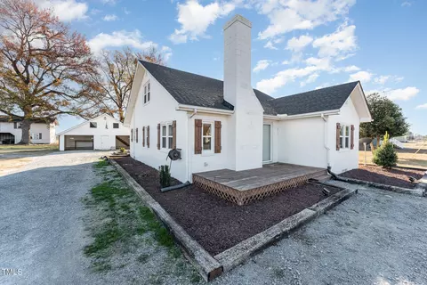 3040 Basstown Rd, Clinton, NC 28328 photo 3