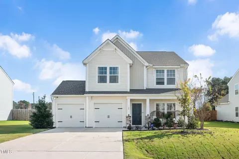 35 Nolan Ct, Lillington, NC 27546