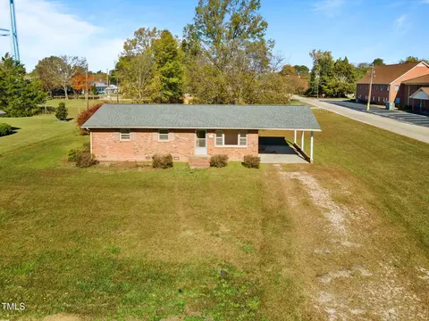 200 W B St, Erwin, NC 28339
