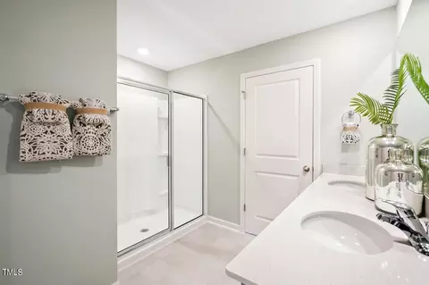 Bath - 6437 Alfalfa Ln, Wake Forest, NC 27587 photo 2 of 5