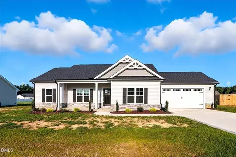 203 Dunbar Hill Dr, Fremont, NC 27830
