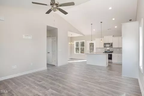 929 Micro Rd W, Selma, NC 27576 photo 4