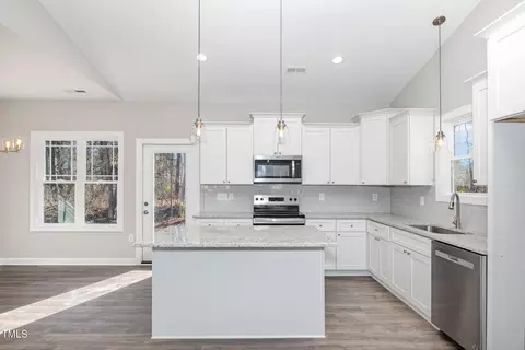 929 Micro Rd W, Selma, NC 27576 photo 5