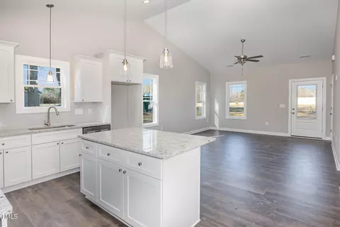 929 Micro Rd W, Selma, NC 27576 photo 7