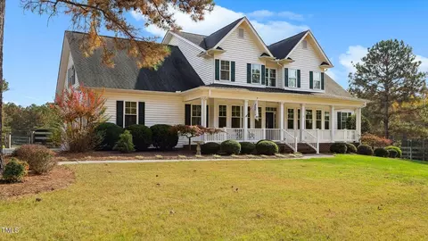 720 Broken Ridge Trl, West End, NC 27376