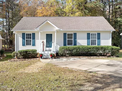 1245 Grovewood Dr, Clayton, NC 27520