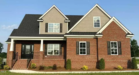 7575 Sweetwater Dr, Nashville, NC 27856