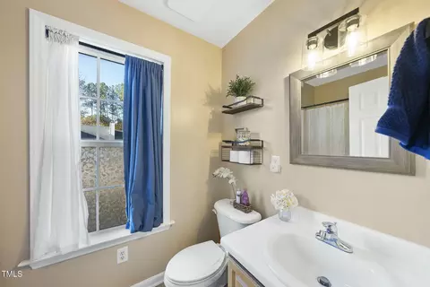 Bath - 513 Flaherty Ave, Wake Forest, NC 27587 photo 2 of 2