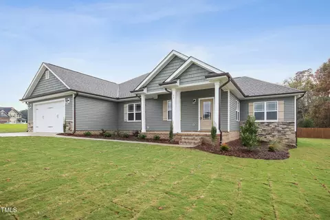 33 Winterwood Dr, Benson, NC 27504