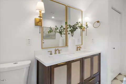 Bath - 2703 Augusta Dr, Durham, NC 27707 photo 8 of 8