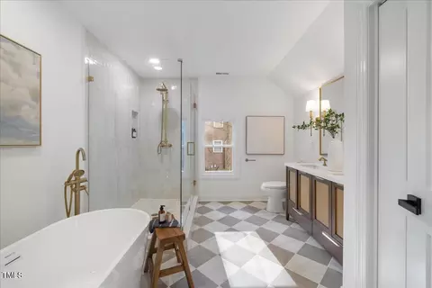 Bath - 2703 Augusta Dr, Durham, NC 27707 photo 4 of 8