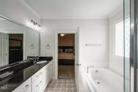 Bath - 407 Eagle Ct, Henderson, NC 27536 photo 1 of 4
