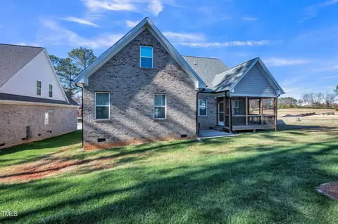 Exterior - 407 Eagle Ct, Henderson, NC 27536 photo 4 of 4