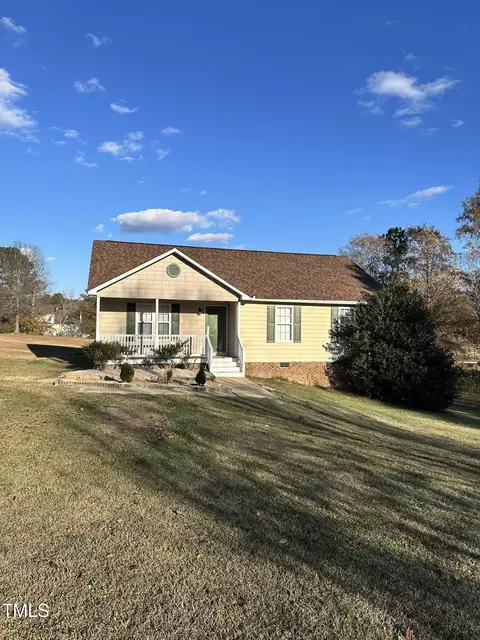 101 Holly Ranch Ct, Willow Spring, NC 27592