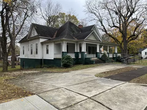 202 Forest Ave, Oxford, NC 27565