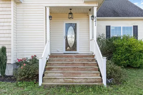 841 Crows Foot Rd, Mount Olive, NC 28365 photo 3