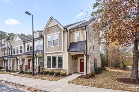 1004 Metropolitan Dr, Durham, NC 27713 photo 3