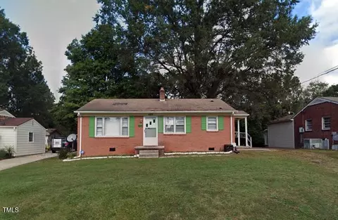 829 Eastside Dr, Henderson, NC 27536