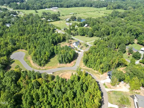 2952 Forest Creek Ln, Mebane, NC 27302