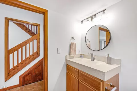 Bath - 1503 Valley Run, Durham, NC 27707 photo 3 of 8