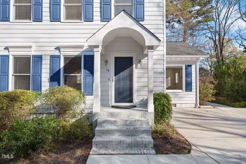 19 Briarfield Ct, Durham, NC 27713 photo 3