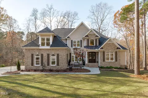 209 Morayshire Ct, Holly Springs, NC 27540