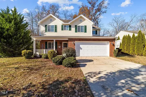 606 Hawthorn Ridge Dr, Whitsett, NC 27377