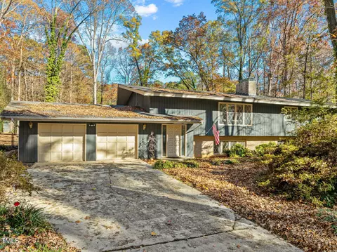 8004 Belgium Dr, Raleigh, NC 27606