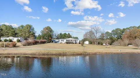 474 Jernigans Pond Ln, Dunn, NC 28334