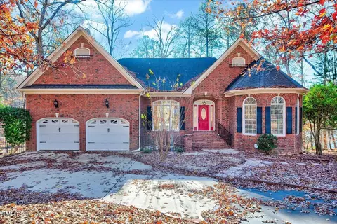 106 Anna Lake Ln, Cary, NC 27513