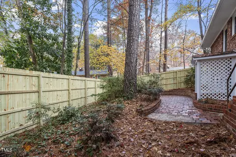 535 E Cornwall Rd, Cary, NC 27511 photo 7