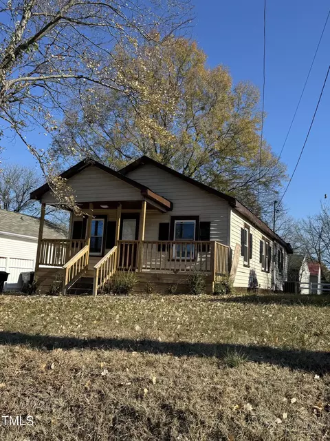 703 Richmond Ave, Burlington, NC 27217