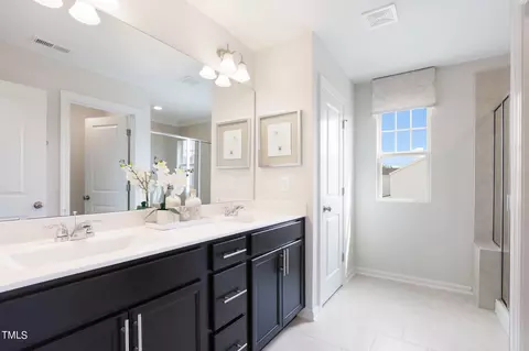 Bath - 508 Hester Rd, Durham, NC 27703 photo 1 of 3