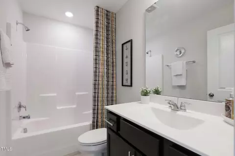 Bath - 508 Hester Rd, Durham, NC 27703 photo 3 of 3