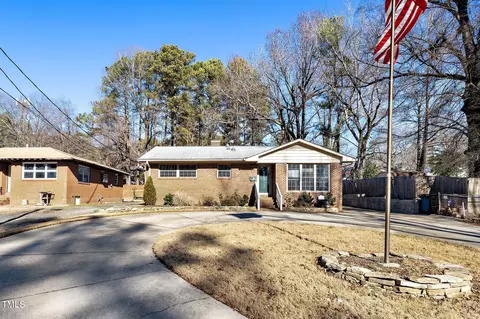 908 Ruby St, Durham, NC 27704 photo 5
