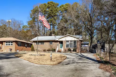 908 Ruby St, Durham, NC 27704 photo 6