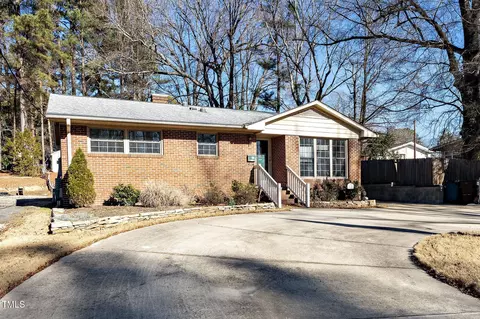 908 Ruby St, Durham, NC 27704 photo 4