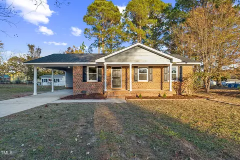 1610 Fairground Rd, Dunn, NC 28334
