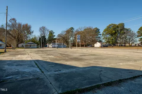 0 S Dunn, Benson, NC 27504 photo 4